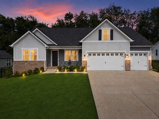 3020 Fernwood Ln, Columbia, TN 38401