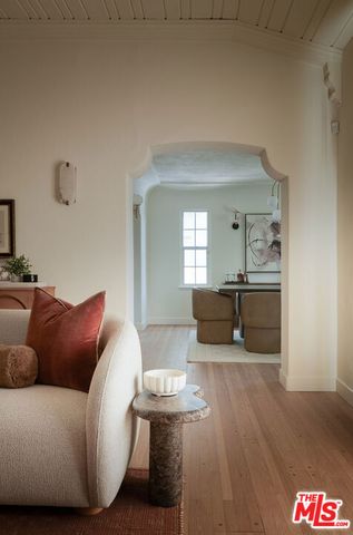 3807 Floresta Way, Los Angeles, CA 90043