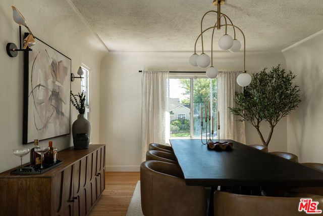 3807 Floresta Way, Los Angeles, CA 90043