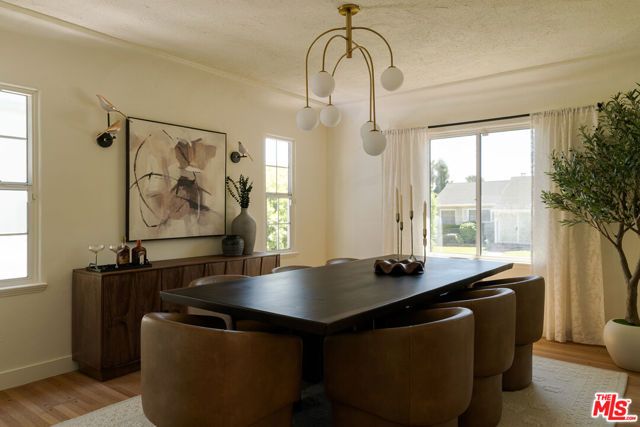 3807 Floresta Way, Los Angeles, CA 90043