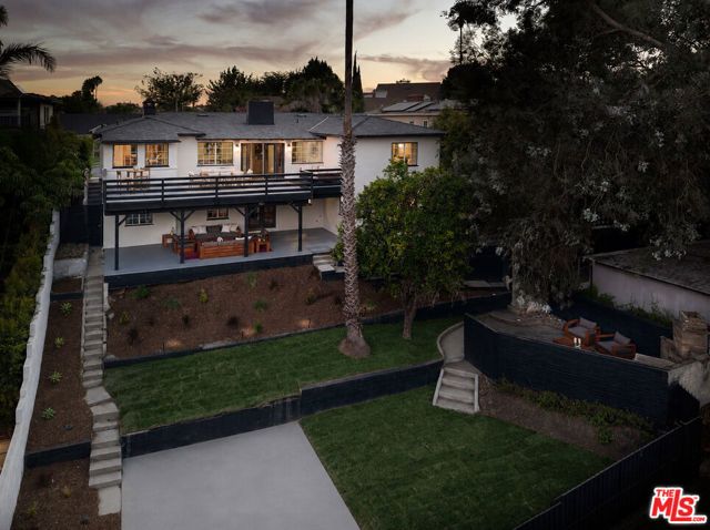 3807 Floresta Way, Los Angeles, CA 90043