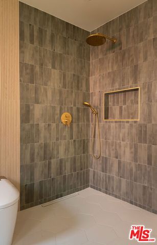 3807 Floresta Way, Los Angeles, CA 90043