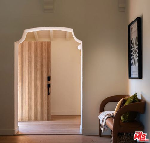 3807 Floresta Way, Los Angeles, CA 90043