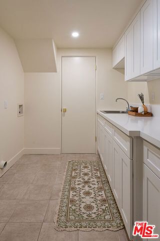 3807 Floresta Way, Los Angeles, CA 90043