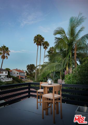 3807 Floresta Way, Los Angeles, CA 90043