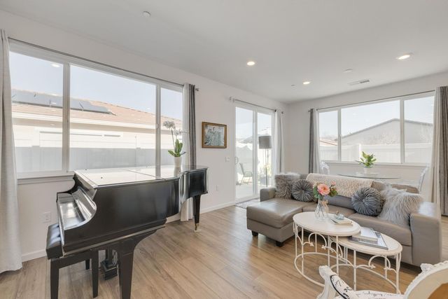 6509 Primavera Ln, El Dorado Hills, CA 95762