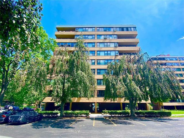 162-40 9 Avenue 7A, Beechhurst, NY 11357