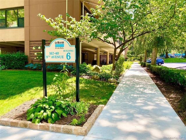 162-40 9 Avenue 7A, Beechhurst, NY 11357