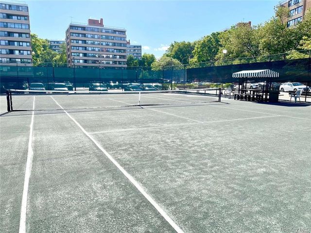 162-40 9 Avenue 7A, Beechhurst, NY 11357