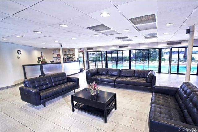 162-40 9 Avenue 7A, Beechhurst, NY 11357