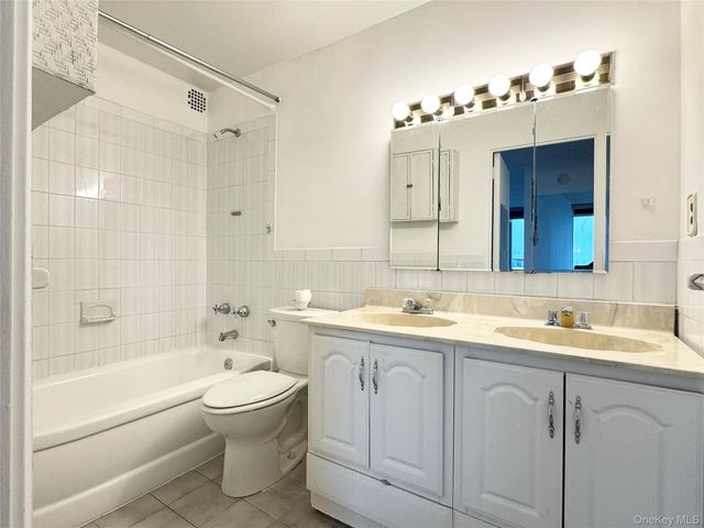 162-40 9 Avenue 7A, Beechhurst, NY 11357