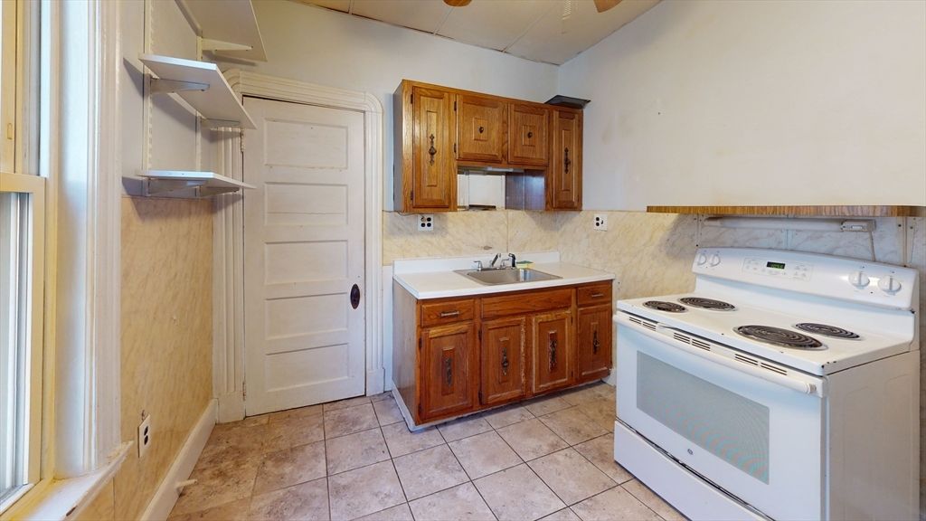 23 Endicott Ave 1F, Revere, MA 02124