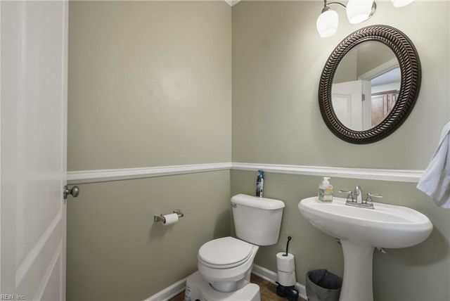 1002 Grand Oak LN, Virginia Beach, VA 23455