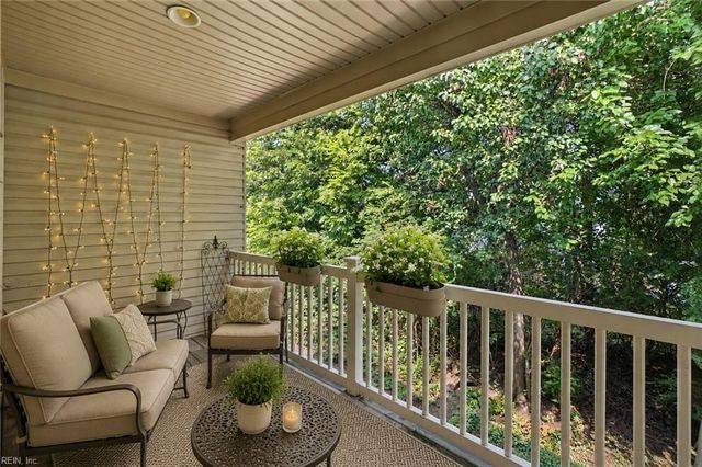 1002 Grand Oak LN, Virginia Beach, VA 23455