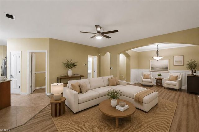 1002 Grand Oak LN, Virginia Beach, VA 23455