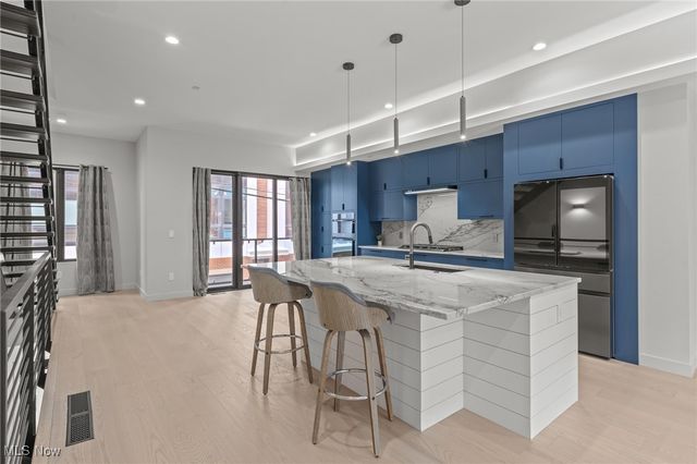 3109 Vine Court, Cleveland, OH 44113