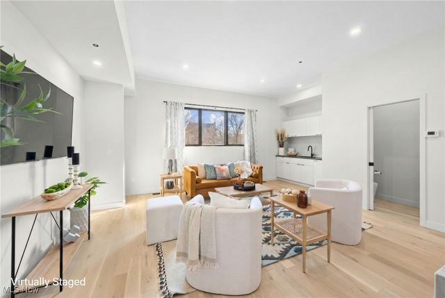 3109 Vine Court, Cleveland, OH 44113