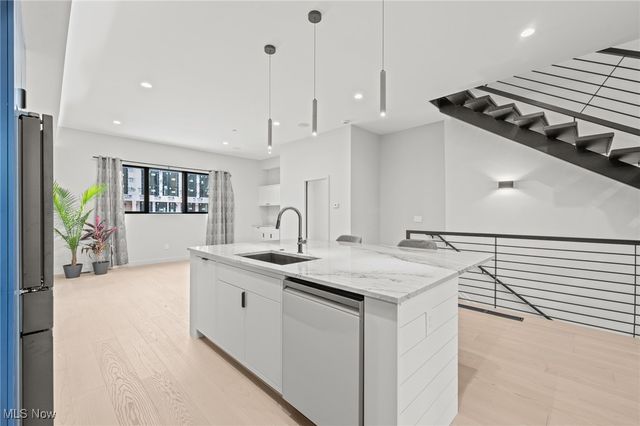 3109 Vine Court, Cleveland, OH 44113