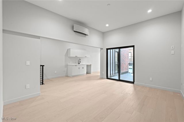 3109 Vine Court, Cleveland, OH 44113