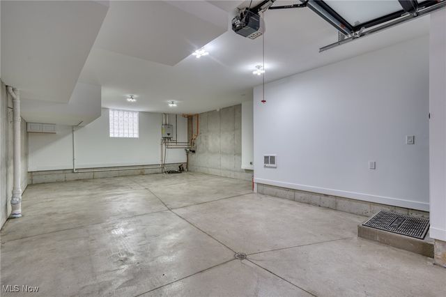 3109 Vine Court, Cleveland, OH 44113