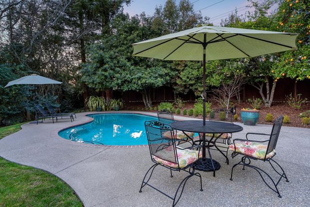 1987 Maple Glen Rd, Sacramento, CA 95864