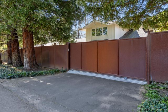 1987 Maple Glen Rd, Sacramento, CA 95864