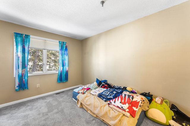 25 Tobey Rd 57, Dracut, MA 01826