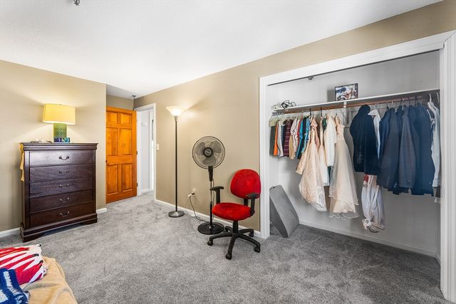 25 Tobey Rd 57, Dracut, MA 01826