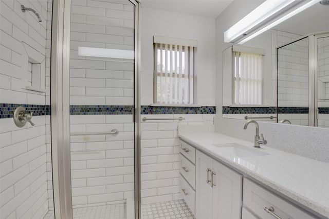 802 Cardinal Road, Mansfield, TX 76063