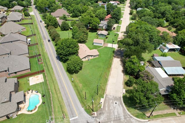 802 Cardinal Road, Mansfield, TX 76063