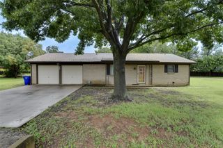 802 Cardinal Road, Mansfield, TX 76063