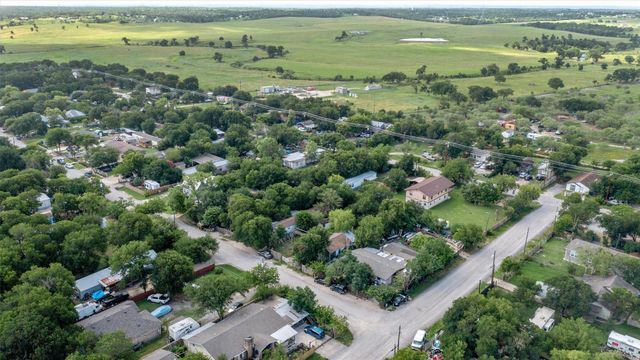 143 Rock Mont DR, Del Valle, TX 78617