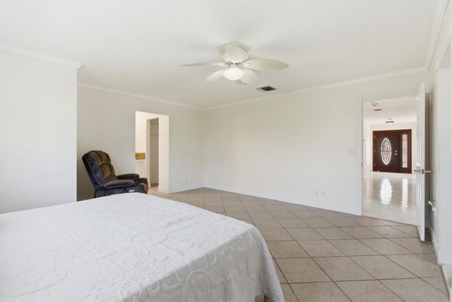 5151 SE Burning Tree Circle, Stuart, FL 34997