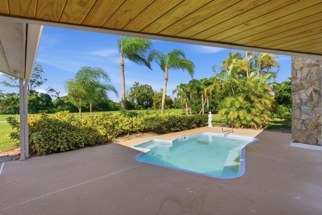 5151 SE Burning Tree Circle, Stuart, FL 34997