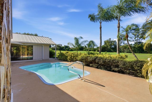 5151 SE Burning Tree Circle, Stuart, FL 34997