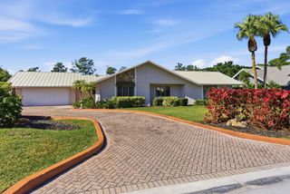 5151 SE Burning Tree Circle, Stuart, FL 34997
