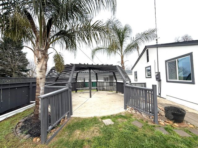 18397 E Hwy 88, Clements, CA 95227