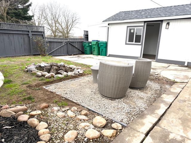 18397 E Hwy 88, Clements, CA 95227