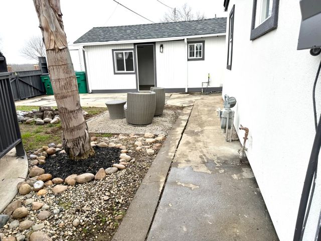 18397 E Hwy 88, Clements, CA 95227