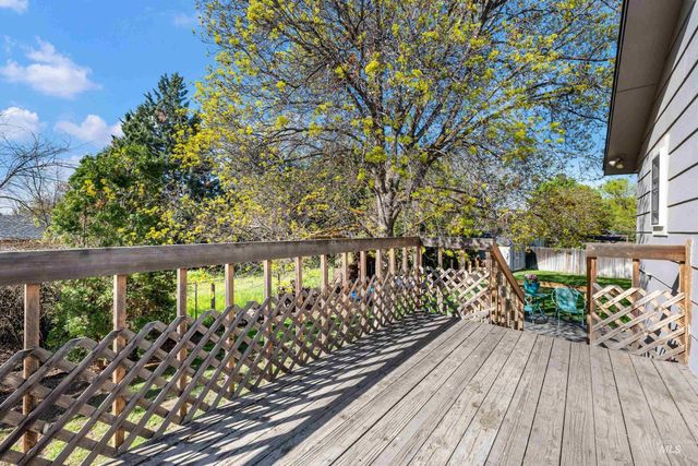 9066 W Brookview Ct, Boise, ID 83709