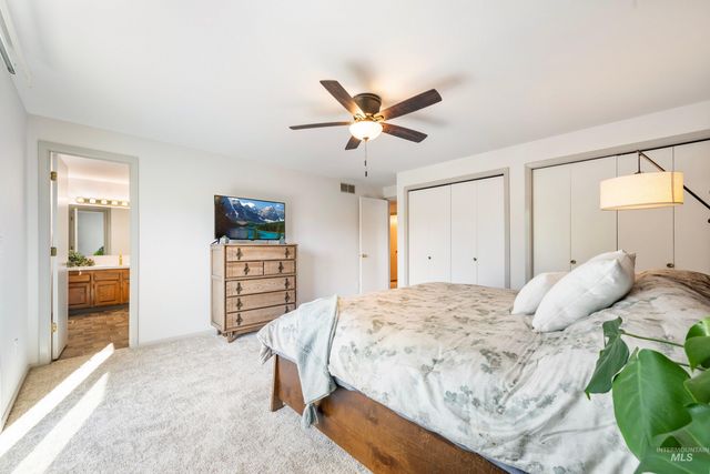 9066 W Brookview Ct, Boise, ID 83709