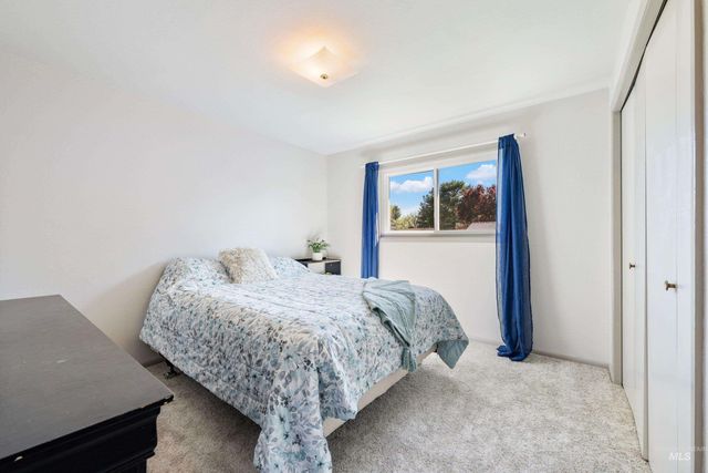 9066 W Brookview Ct, Boise, ID 83709