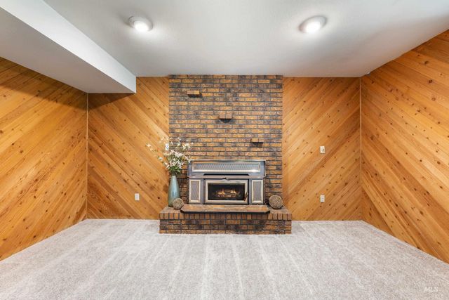 9066 W Brookview Ct, Boise, ID 83709