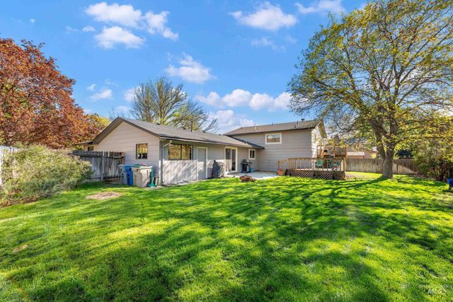 9066 W Brookview Ct, Boise, ID 83709