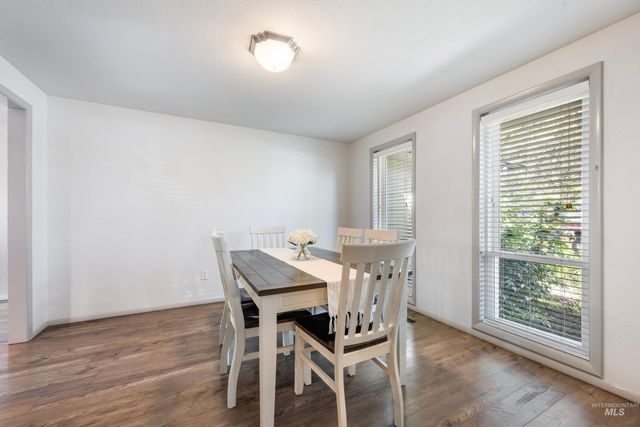 9066 W Brookview Ct, Boise, ID 83709