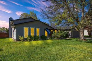 9066 W Brookview Ct, Boise, ID 83709