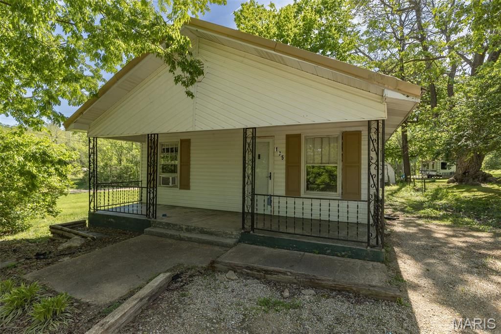 105 S Shaw Street, Park Hills, MO 63601