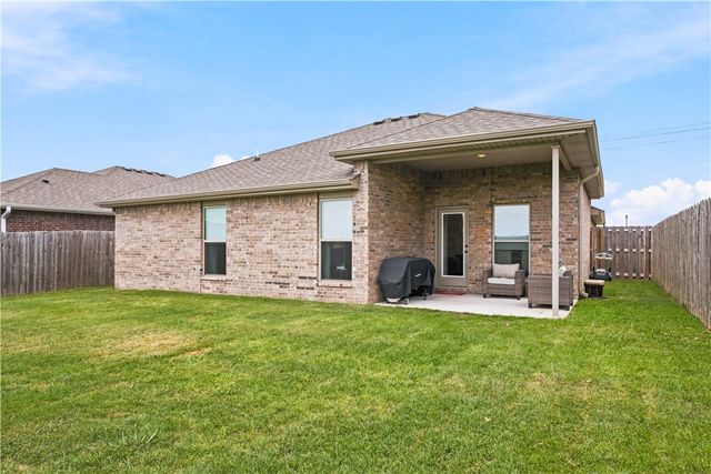 426 NW 59th Avenue, Bentonville, AR 72713