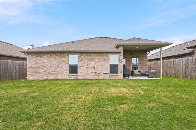 426 NW 59th Avenue, Bentonville, AR 72713