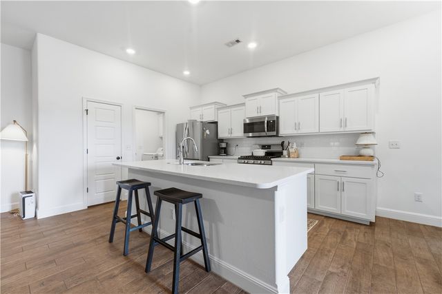426 NW 59th Avenue, Bentonville, AR 72713